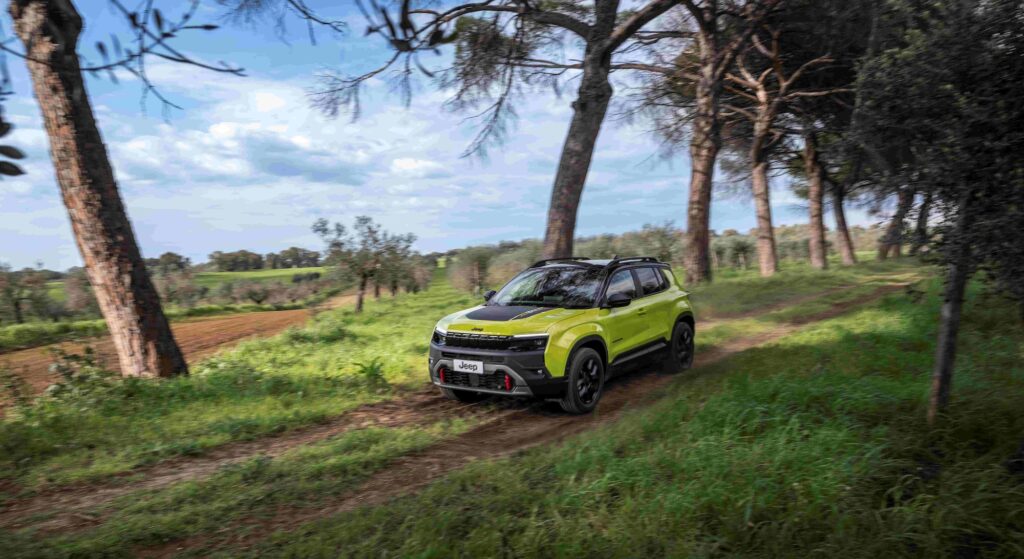 newjeepavenger4xe-copy